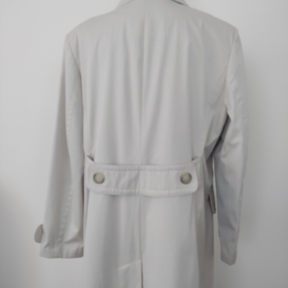 Gallery light khaki raincoat size XL - Picture 3 of 5